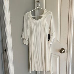 NAIF Elegant White Long Sleeve Dress